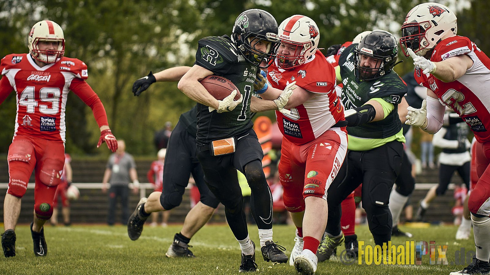 AFCV Verbandsliga Season 2024 Rheine Raptors vs. Gelsenkirchen Devils am 28.04.2024 im Jahnstadion, Schützenstraße, 48429 Rheine, Punkte Endstand 28 : 31.
[Bildnummer: 2024-04-28_0297] - RheineRaptorsVsGelsenkirchenDevils