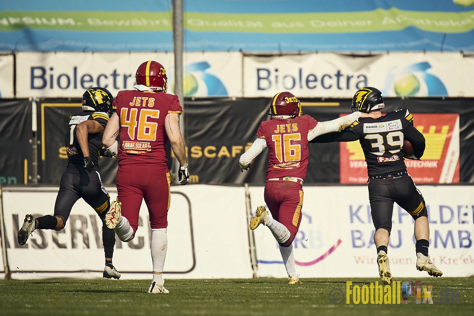 AFCV Regionalliga Season 2024 Krefeld Ravens vs. Troisdorf Jets am 05.05.2024 im Stadion Grotenburg, Tiergartenstraße 165, 47800 Krefeld, Punkte Endstand 46 : 14.
[Bildnummer: 2024-05-05_0699] - KrefeldRavensVsTroisdorfJets