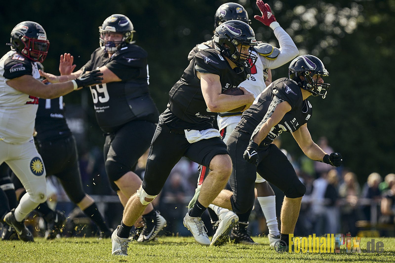 GFL2 Season 2024 Langenfeld Longhorns vs. Düsseldorf Panther am 25.05.2024 im Jahnstadion Langenfeld, Jahnstraße 4, 40764 Langenfeld (Rheinland). Punkte Endstand 16 : 07.
[Bildnummer: 2024-05-25_0182] - LangenfeldLonghornsVsDdorfPanther