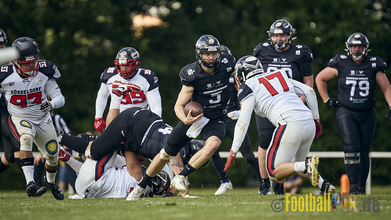 GFL2 Season 2024 Langenfeld Longhorns vs. Düsseldorf Panther am 25.05.2024 im Jahnstadion Langenfeld, Jahnstraße 4, 40764 Langenfeld (Rheinland). Punkte Endstand 16 : 07.
[Bildnummer: 2024-05-25_0445] - LangenfeldLonghornsVsDdorfPanther
