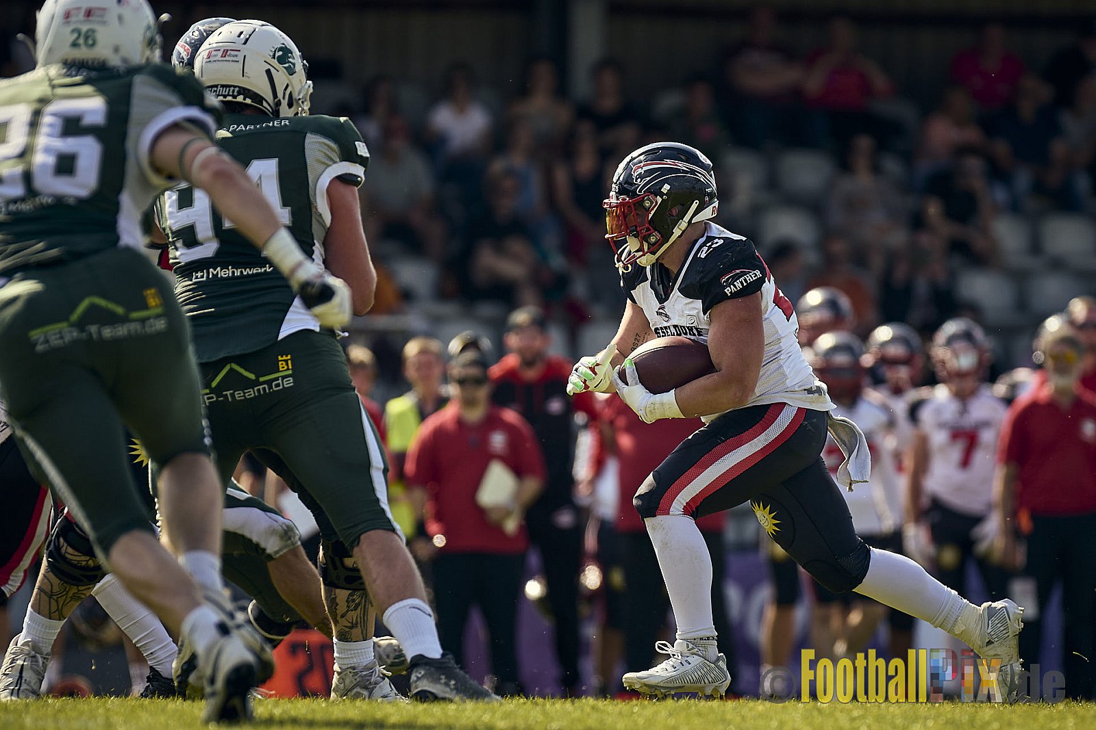 GFL2 Season 2024 Düsseldorf Panther vs. Bielefeld Bulldogs am 09.06.2024 im Bezirks Sportanlage Benrath, Nürnberger Straße, Benrath, Stadtbezirk 9, Dusseldorf, North Rhine – Westphalia, 40599, Germany. Punkte Endstand 30 : 0. - DPantherVsBielefeldBulldogs