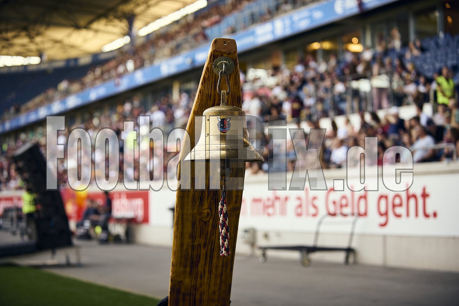 12.Spielwoche der European League of Football (ELF) Season 2024 Hamburg Sea Devils at Rhein Fire am 11.08.2024 im Stadion Schauinsland-Reisen-Arena, 5-7, Margaretenstraße, Neudorf-Süd, Duisburg-Mitte, Duisburg, North Rhine-Westphalia, 47055, Germany. Spiel Endstand 02 : 51. Bildnummer: 2024-08-11_0132 - Elf HamburgSeaDevilsAtRheinFire