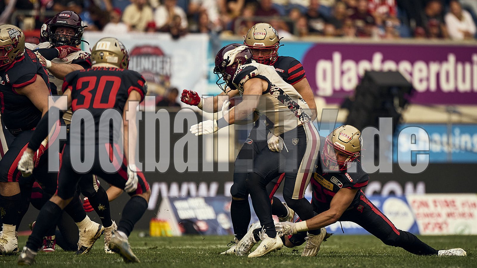 13.Spielwoche der European League of Football (ELF) Season 2024 Berlin Thunder at Rhein Fire am 18.08.2024 im Stadion . Spiel Endstand 14 : 47. Bildnummer: 2024-08-18_0976 - Elf BerlinThunderAtRheinFire