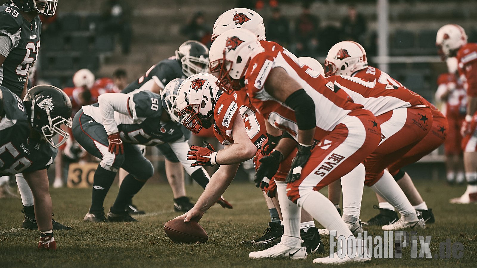 AFCV VL NRW | Gelsenkirchen Devils vs. Recklinghausen Chargers | 28.09.2024 | BV Horst Süd 1962 e.V., Am Hesterkamp, Horst, Gelsenkirchen-West, Gelsenkirchen, North Rhine-Westphalia, 45899, Germany | Punkte Endstand 21 : 35 | Bildnummer: 2024-09-28_0245 - GelsenkirchenDevilsVsRecklinghausenChargers
