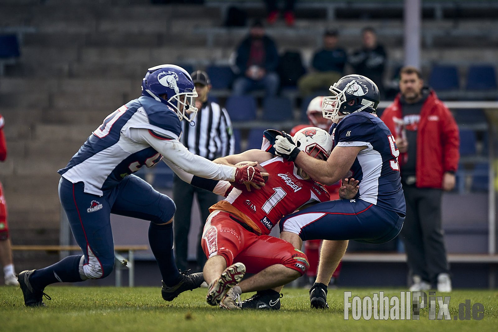 AFCV VL NRW | Gelsenkirchen Devils vs. Recklinghausen Chargers | 28.09.2024 | BV Horst Süd 1962 e.V., Am Hesterkamp, Horst, Gelsenkirchen-West, Gelsenkirchen, North Rhine-Westphalia, 45899, Germany | Punkte Endstand 21 : 35 | Bildnummer: 2024-09-28_0548 - GelsenkirchenDevilsVsRecklinghausenChargers