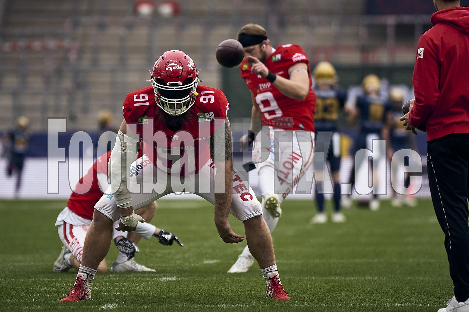 GFL Bowl | Potsdam Royals vs. Dresden Monarchs | 12.10.2024 | Stadion an der Hafenstraße, 97A, Hafenstraße, Vogelheim, Stadtbezirk V, Essen, North Rhine-Westphalia, 45356, Germany | Punkte Endstand 27 : 21 | Bildnummer: 2024-10-12_0013 - GFLBowl2024PotsdamRoyalsVsDresdenMonarchs
