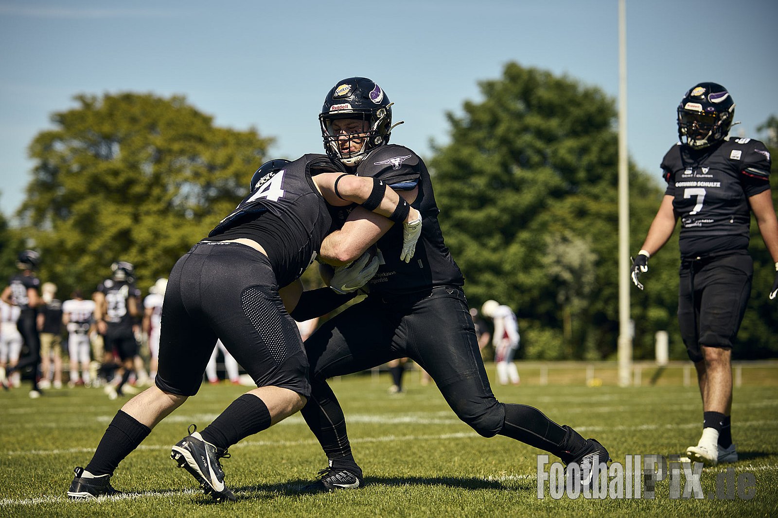 GFL 2 | Langenfeld Longhorns vs. Hamburg Pioneers | 10.05.2025 | Jahnstadion, Langenfeld | Punkte Endstand 35 : 10 | Bildnummer: 2025-05-10_0097 - LangenfeldLonghornsVsHamburgPioneers