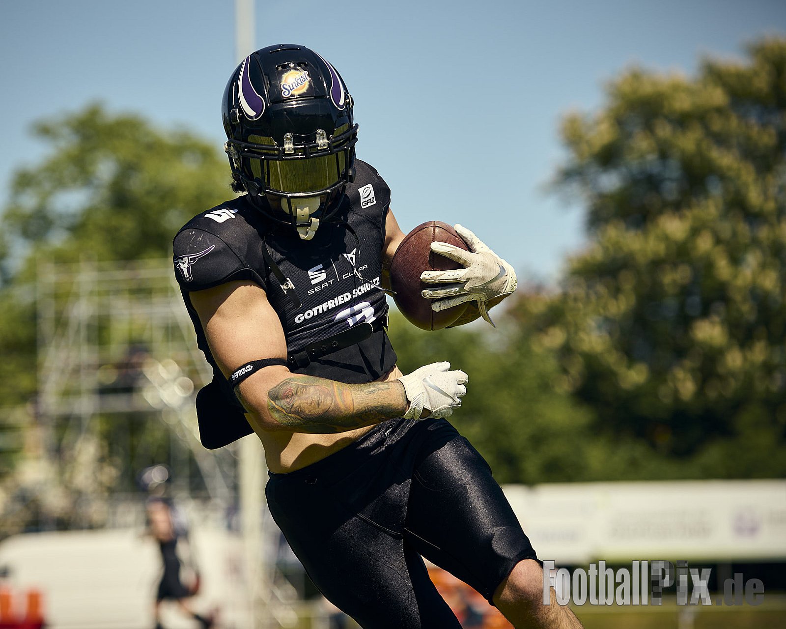 GFL 2 | Langenfeld Longhorns vs. Hamburg Pioneers | 10.05.2025 | Jahnstadion, Langenfeld | Punkte Endstand 35 : 10 | Bildnummer: 2025-05-10_0178 - LangenfeldLonghornsVsHamburgPioneers