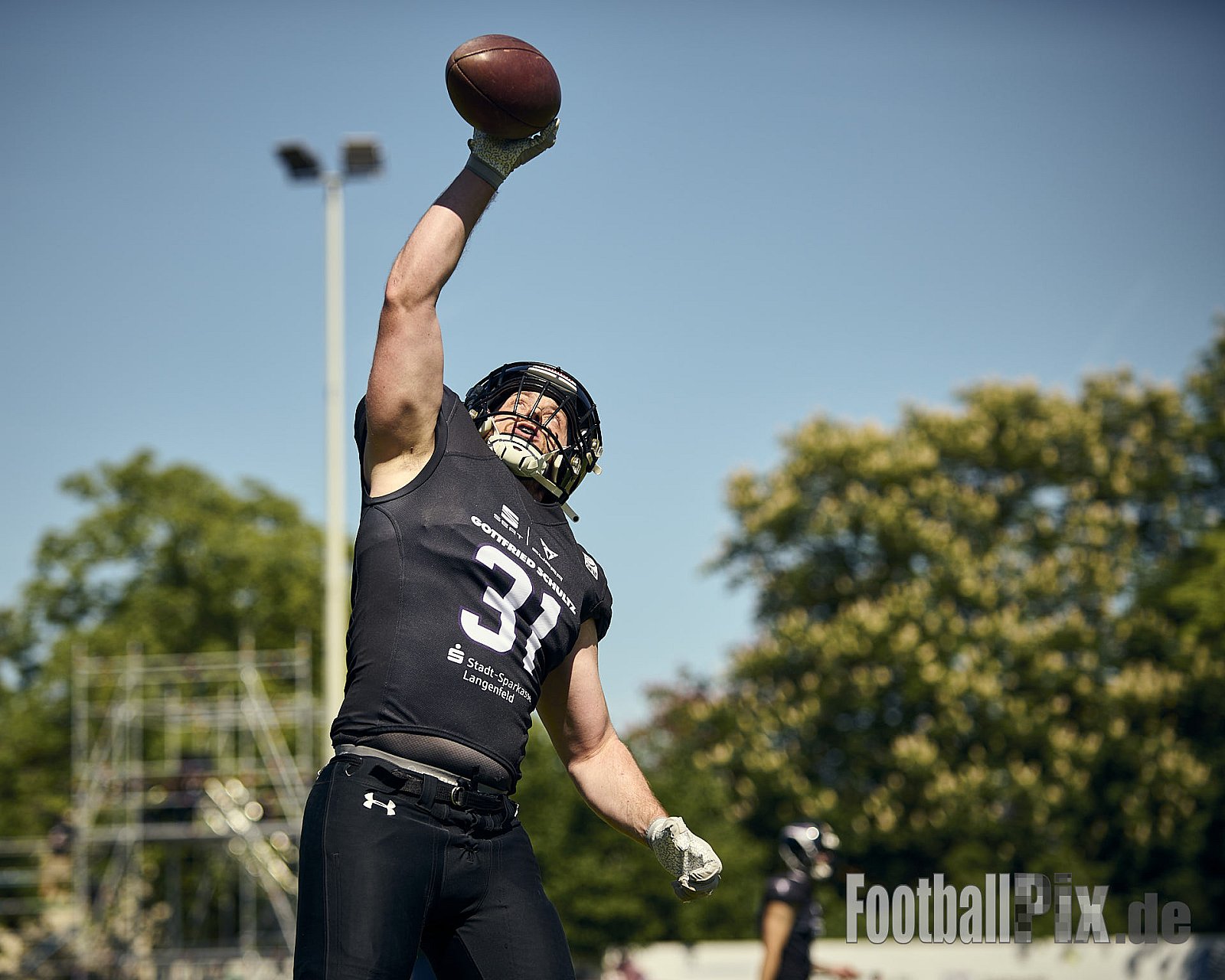 GFL 2 | Langenfeld Longhorns vs. Hamburg Pioneers | 10.05.2025 | Jahnstadion, Langenfeld | Punkte Endstand 35 : 10 | Bildnummer: 2025-05-10_0191 - LangenfeldLonghornsVsHamburgPioneers