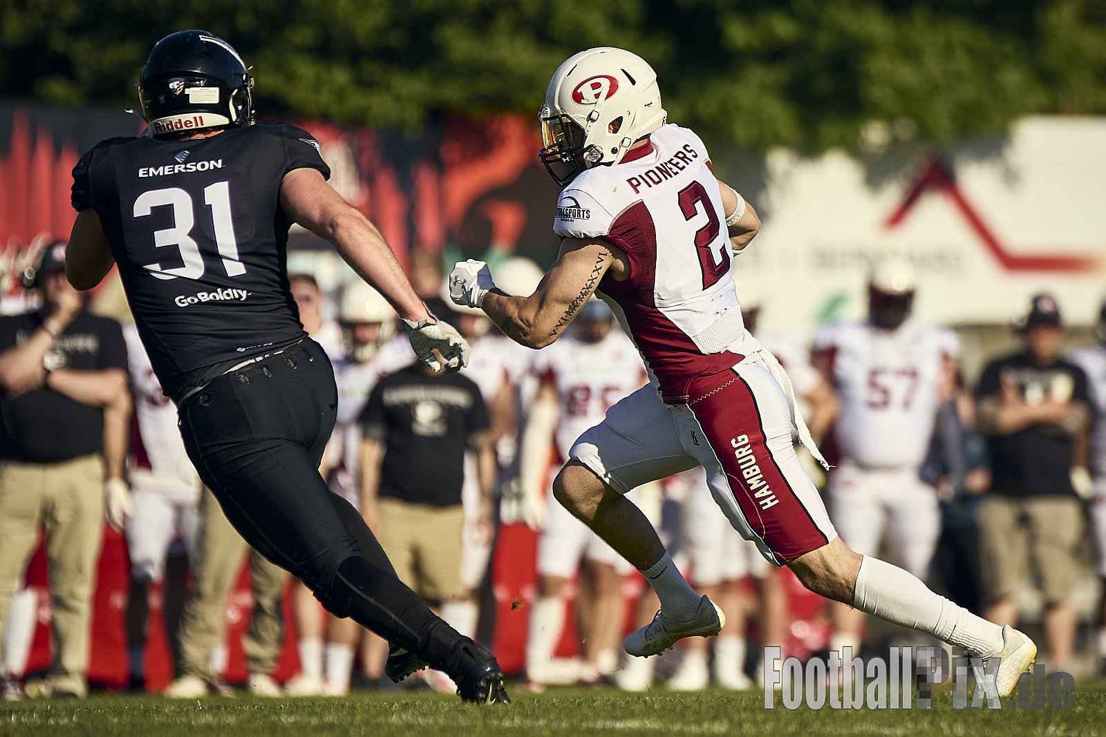 GFL 2 | Langenfeld Longhorns vs. Hamburg Pioneers | 10.05.2025 | Jahnstadion, Langenfeld | Punkte Endstand 35 : 10 | Bildnummer: 2025-05-10_0647 - LangenfeldLonghornsVsHamburgPioneers