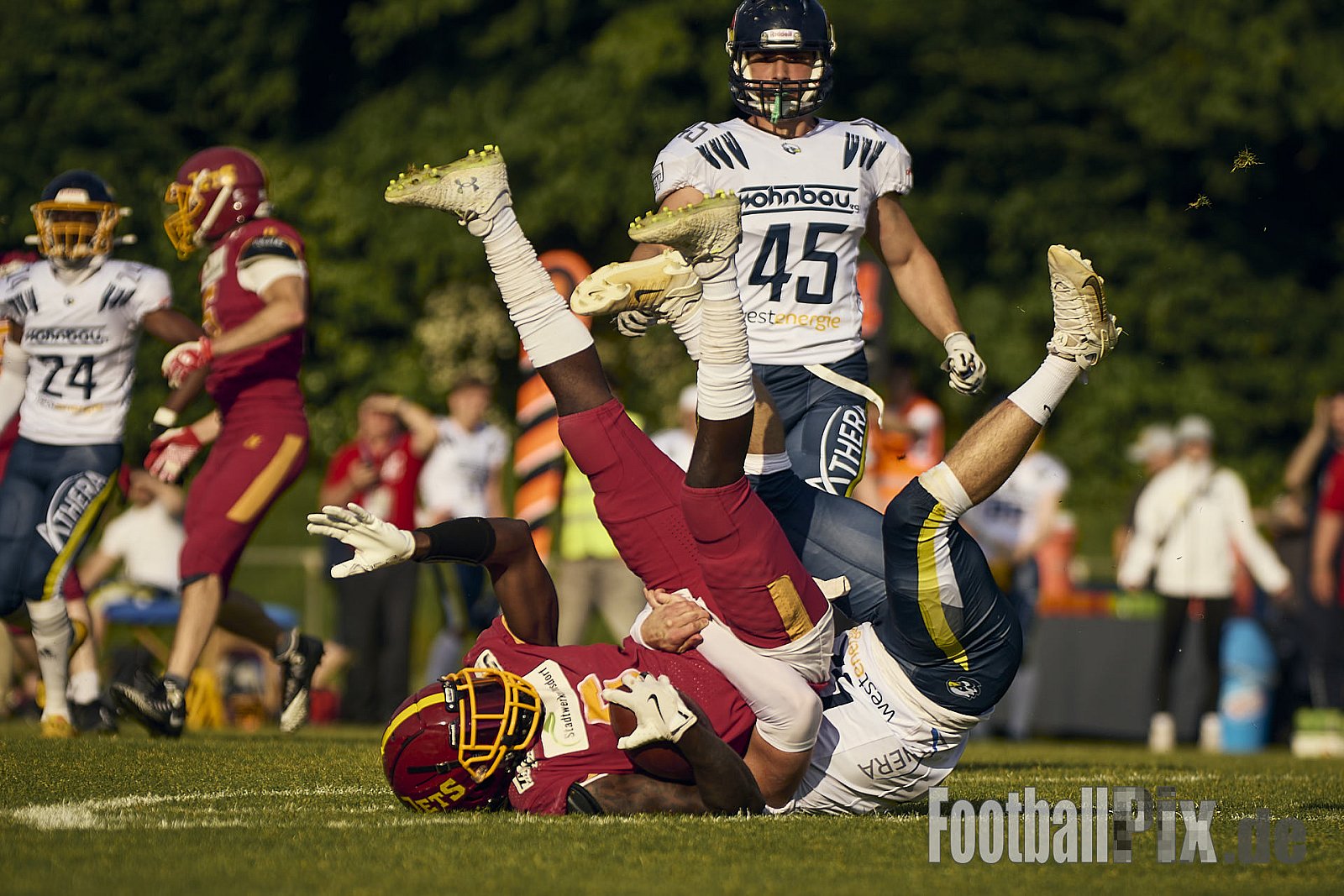 AFCV RL NRW | Troisdorf Jets vs. Essen Assindia Cardinals | 17.05.2025 | Aggerstadion, 53840 Troisdorf | Punkte Endstand 19 : 14 | Bildnummer: 2025-05-17_0149 - TroisdorfJetsVsEssenAssindiaCardinals