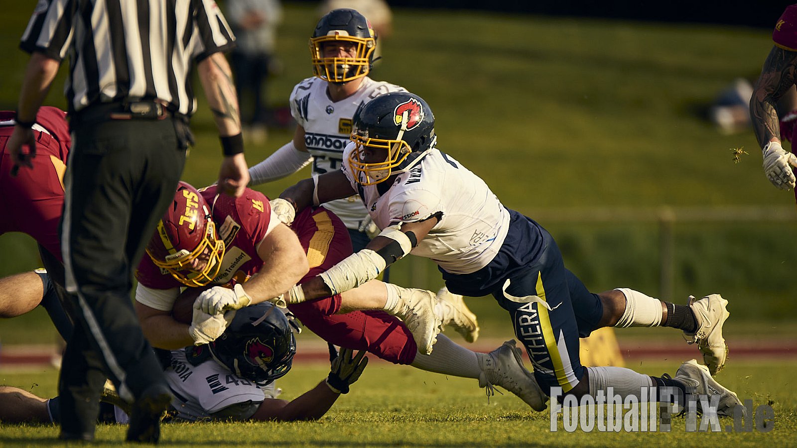 AFCV RL NRW | Troisdorf Jets vs. Essen Assindia Cardinals | 17.05.2025 | Aggerstadion, 53840 Troisdorf | Punkte Endstand 19 : 14 | Bildnummer: 2025-05-17_0243 - TroisdorfJetsVsEssenAssindiaCardinals