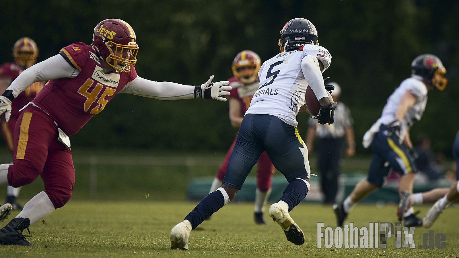 AFCV RL NRW | Troisdorf Jets vs. Essen Assindia Cardinals | 17.05.2025 | Aggerstadion, 53840 Troisdorf | Punkte Endstand 19 : 14 | Bildnummer: 2025-05-17_0262 - TroisdorfJetsVsEssenAssindiaCardinals