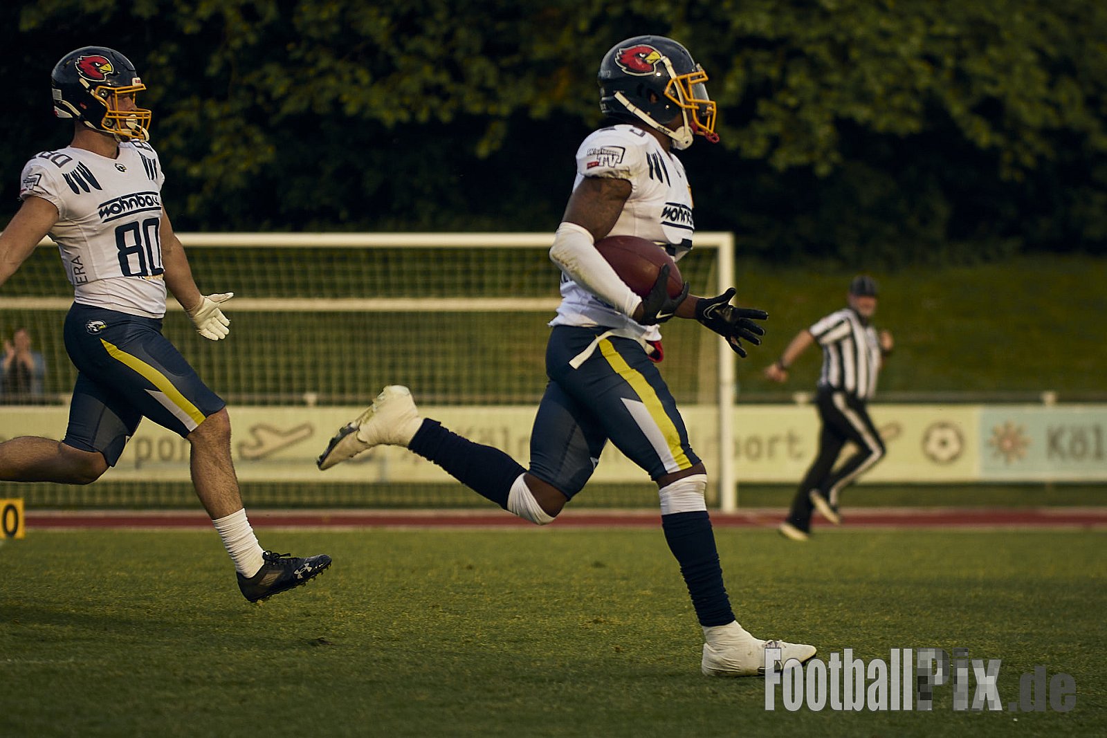AFCV RL NRW | Troisdorf Jets vs. Essen Assindia Cardinals | 17.05.2025 | Aggerstadion, 53840 Troisdorf | Punkte Endstand 19 : 14 | Bildnummer: 2025-05-17_0347 - TroisdorfJetsVsEssenAssindiaCardinals