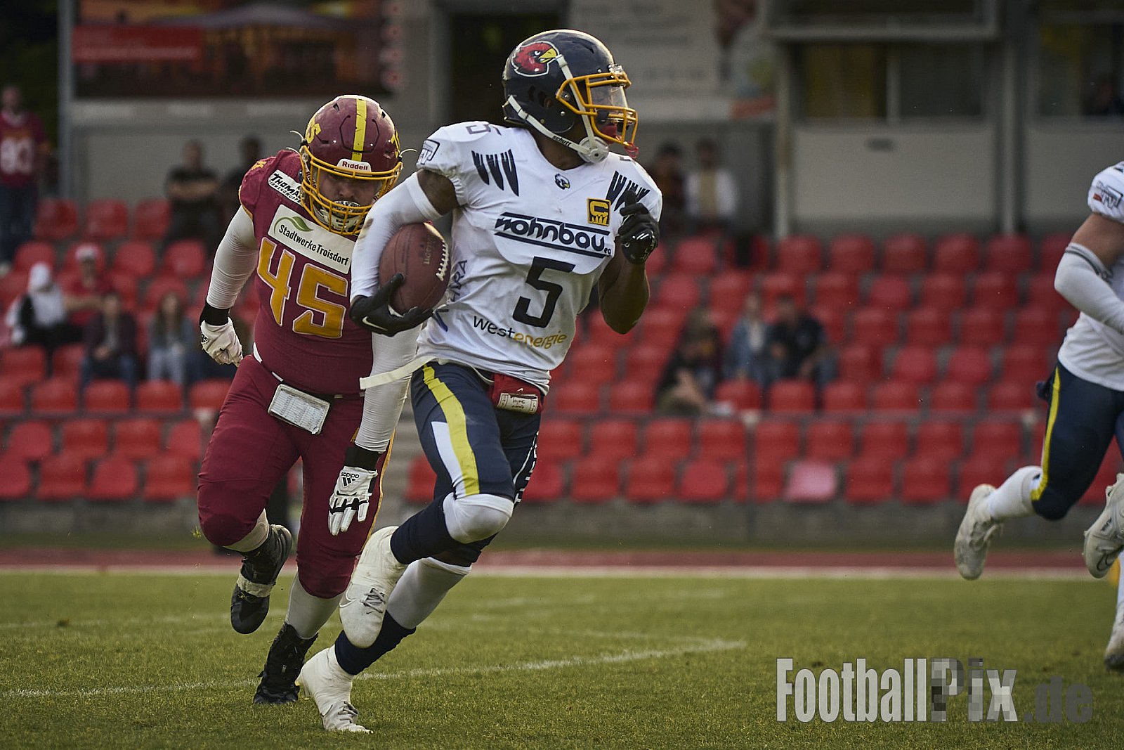 AFCV RL NRW | Troisdorf Jets vs. Essen Assindia Cardinals | 17.05.2025 | Aggerstadion, 53840 Troisdorf | Punkte Endstand 19 : 14 | Bildnummer: 2025-05-17_0497 - TroisdorfJetsVsEssenAssindiaCardinals
