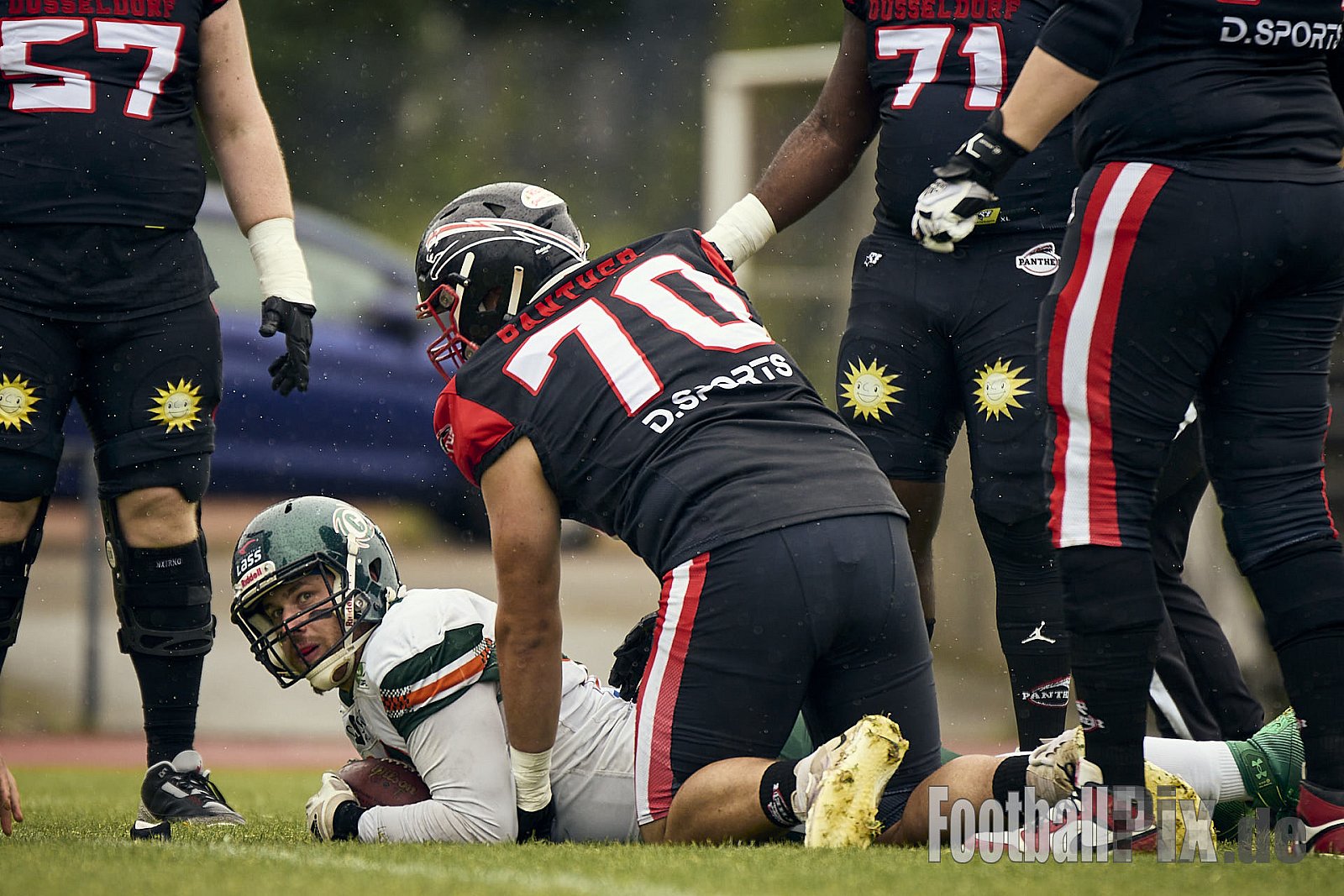 GFL | Düsseldorf Panther vs. Kiel Baltic Hurricanes | 24.05.2025 | Stadion VfL Benrath , 40597 Düsseldorf | Punkte Endstand 14 : 30 | Bildnummer: 2025-05-24_0136 - DPantherVsKielBalticHurricanes