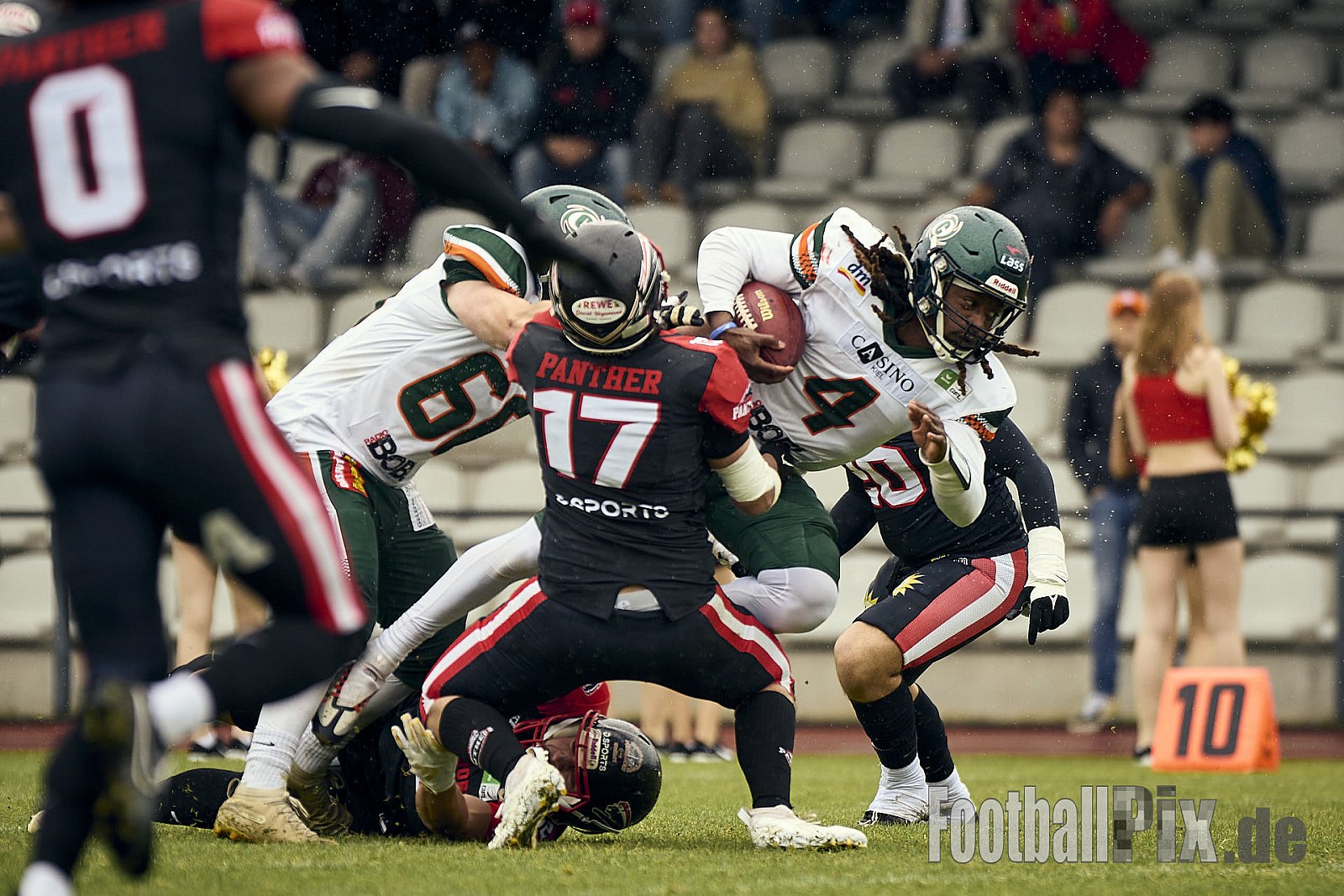GFL | Düsseldorf Panther vs. Kiel Baltic Hurricanes | 24.05.2025 | Stadion VfL Benrath , 40597 Düsseldorf | Punkte Endstand 14 : 30 | Bildnummer: 2025-05-24_0144 - DPantherVsKielBalticHurricanes