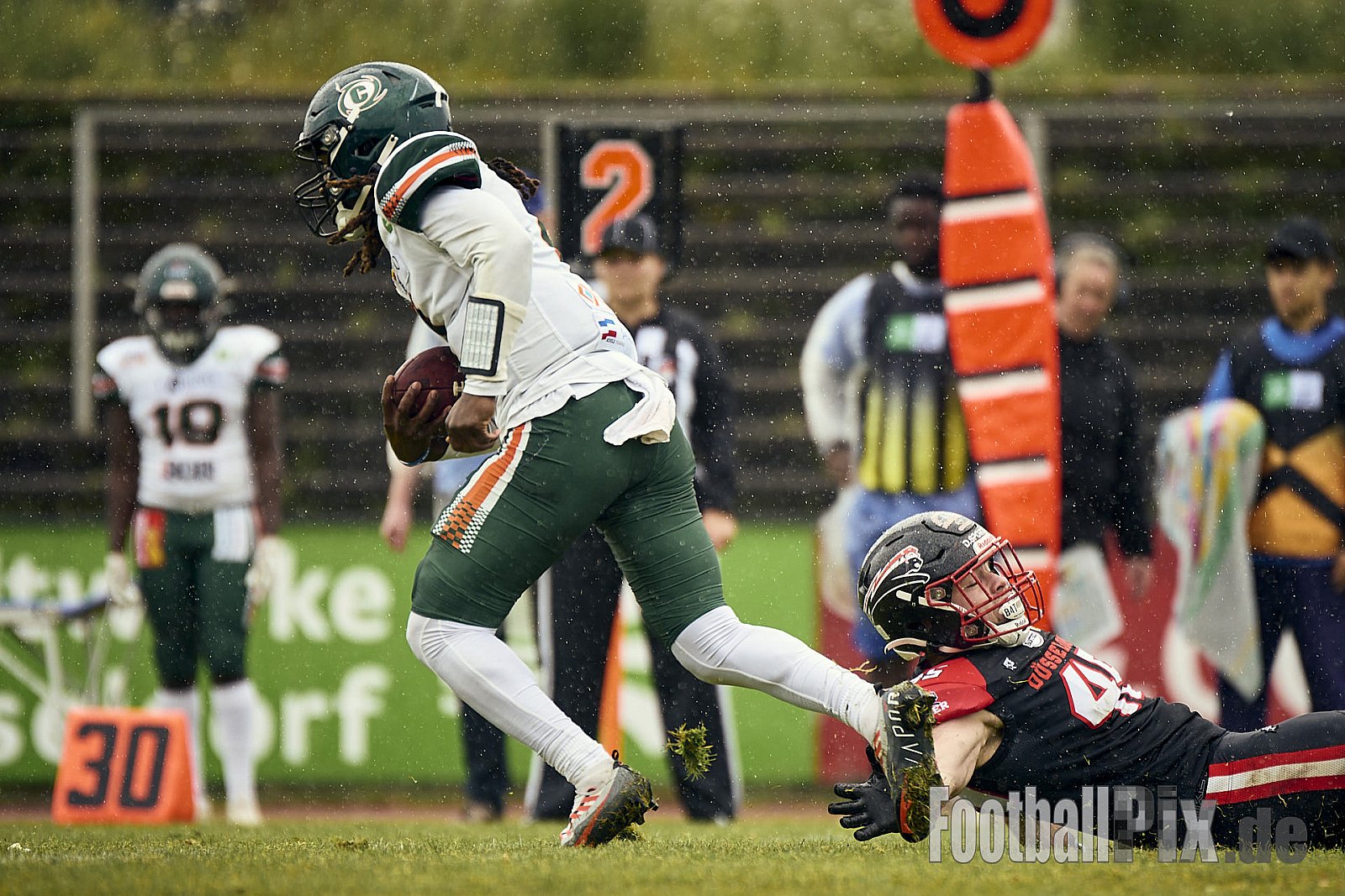 GFL | Düsseldorf Panther vs. Kiel Baltic Hurricanes | 24.05.2025 | Stadion VfL Benrath , 40597 Düsseldorf | Punkte Endstand 14 : 30 | Bildnummer: 2025-05-24_0266 - DPantherVsKielBalticHurricanes