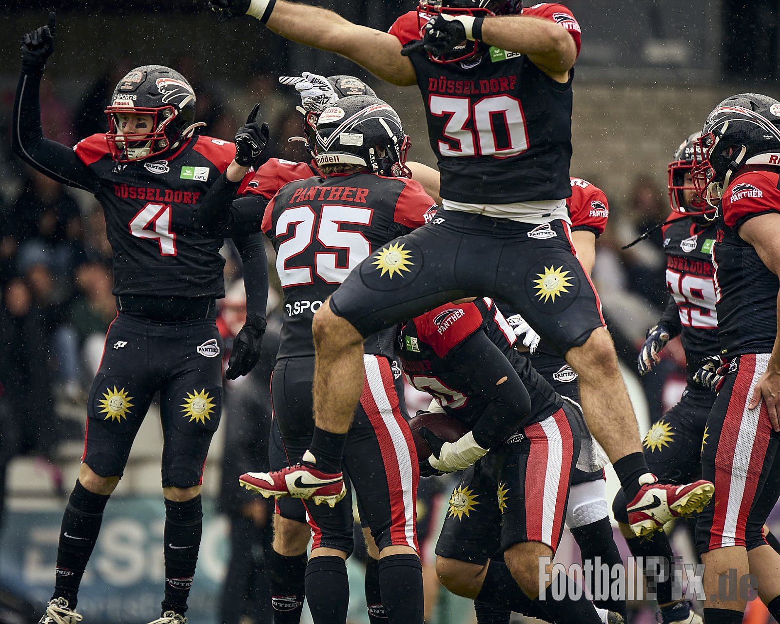 GFL | Düsseldorf Panther vs. Kiel Baltic Hurricanes | 24.05.2025 | Stadion VfL Benrath , 40597 Düsseldorf | Punkte Endstand 14 : 30 | Bildnummer: 2025-05-24_0288 - DPantherVsKielBalticHurricanes