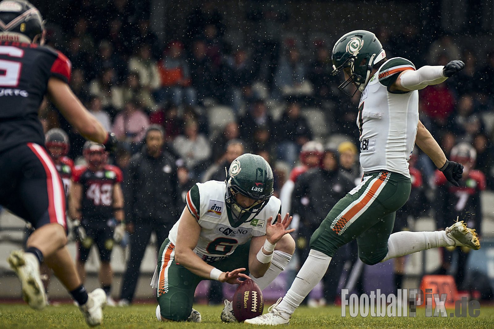 GFL | Düsseldorf Panther vs. Kiel Baltic Hurricanes | 24.05.2025 | Stadion VfL Benrath , 40597 Düsseldorf | Punkte Endstand 14 : 30 | Bildnummer: 2025-05-24_0396 - DPantherVsKielBalticHurricanes