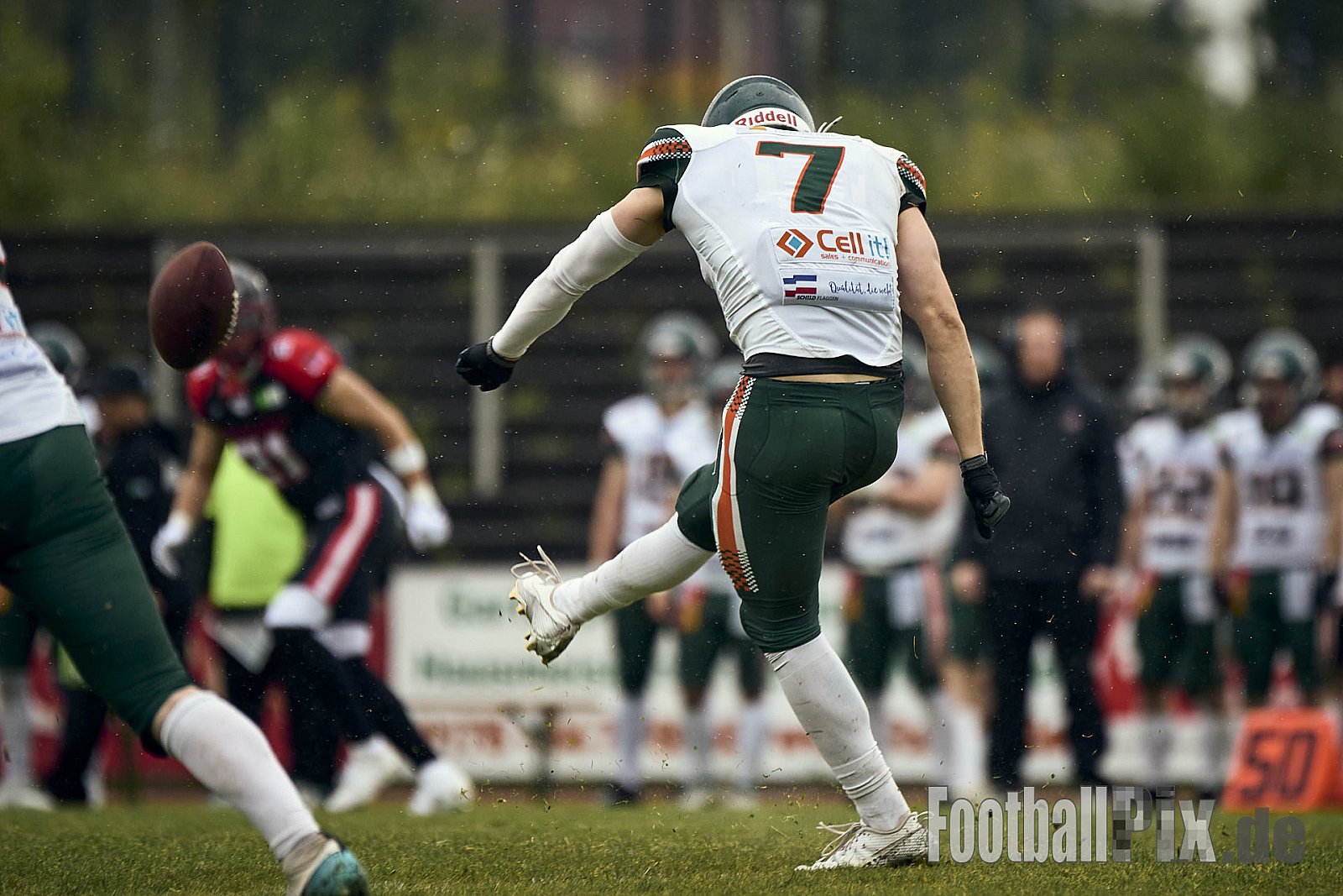 GFL | Düsseldorf Panther vs. Kiel Baltic Hurricanes | 24.05.2025 | Stadion VfL Benrath , 40597 Düsseldorf | Punkte Endstand 14 : 30 | Bildnummer: 2025-05-24_0472 - DPantherVsKielBalticHurricanes