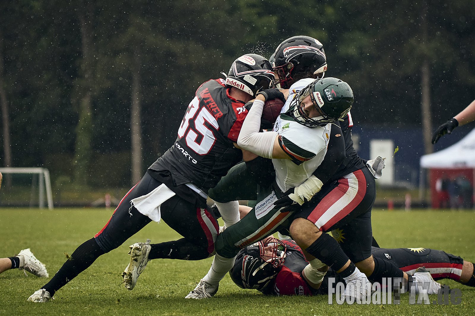 GFL | Düsseldorf Panther vs. Kiel Baltic Hurricanes | 24.05.2025 | Stadion VfL Benrath , 40597 Düsseldorf | Punkte Endstand 14 : 30 | Bildnummer: 2025-05-24_0539 - DPantherVsKielBalticHurricanes