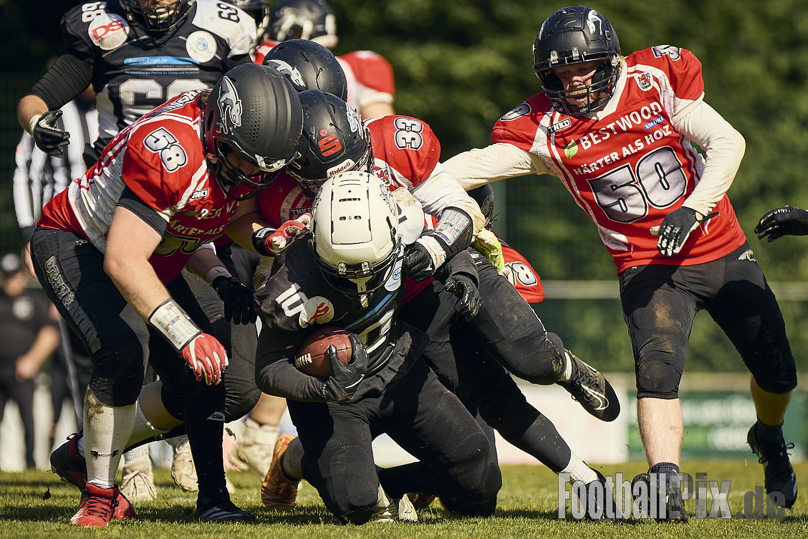 AFCV OL NRW | Wuppertal Greyhoundsr vs. Mönchengladbach Wolfpack | 25.05.2025 | SpA Gelber Sprung, Wuppertal | Punkte Endstand 21 : 08 | Bildnummer: 2025-05-25_0532 - WuppertalGreyhoundsVsMgWolfpack