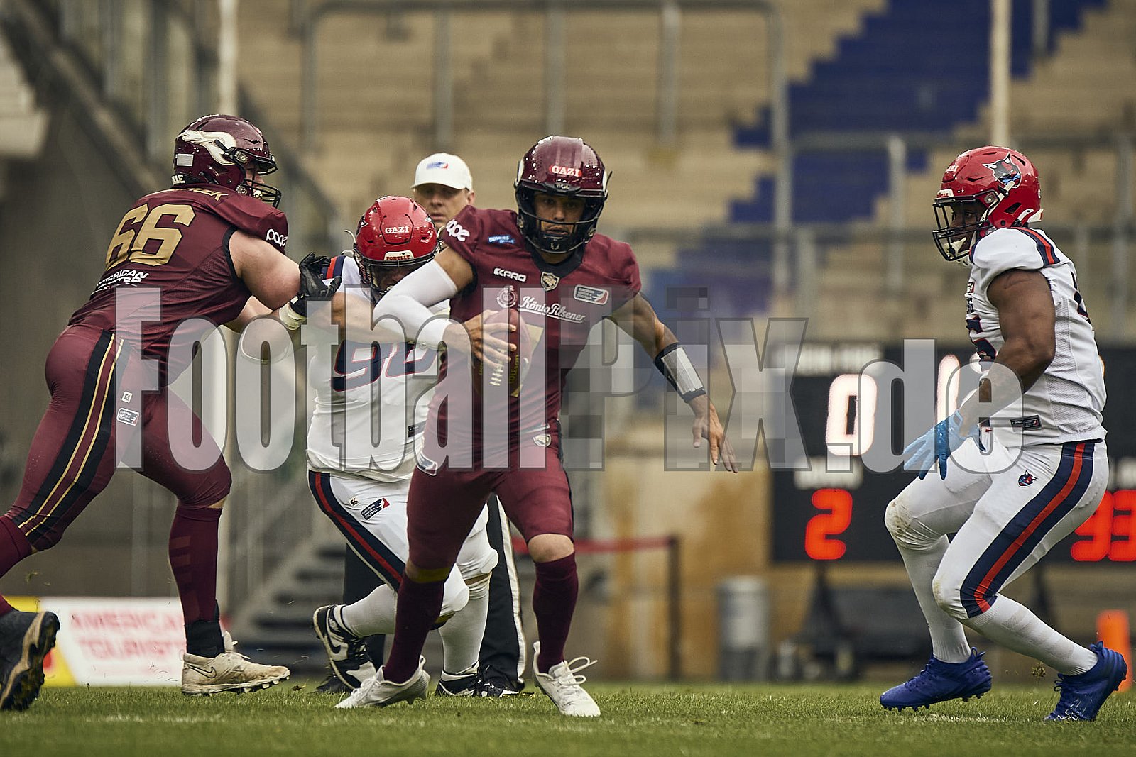 #1 Chad Jeffries, Quarterback, Rhein Fire | ELF | Hamburg Sea Devils at Rhein Fire |  Punkte Endstand 0 : 43 | Schauinsland-Reisen-Arena, Duisburg | 14.06.2025 - HamburgSeaDevilsAtRheinFire