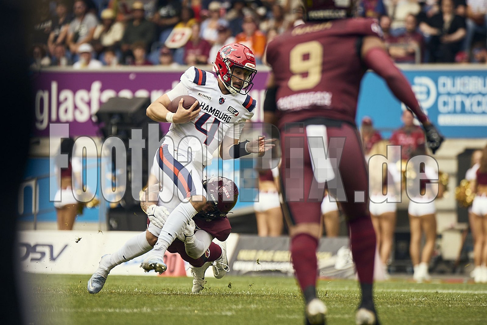 #4 Moritz Maack, Quarterback, Hamburg Sea Devils | ELF | Hamburg Sea Devils at Rhein Fire |  Punkte Endstand 0 : 43 | Schauinsland-Reisen-Arena, Duisburg | 14.06.2025 - HamburgSeaDevilsAtRheinFire