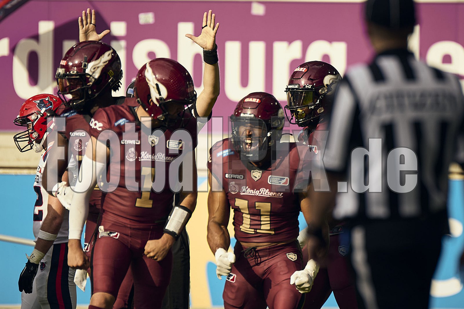 #11 Jonathan Scott, Fullback, Rhein Fire | Touchdown | ELF | Hamburg Sea Devils at Rhein Fire |  Punkte Endstand 0 : 43 | Schauinsland-Reisen-Arena, Duisburg | 14.06.2025 - HamburgSeaDevilsAtRheinFire