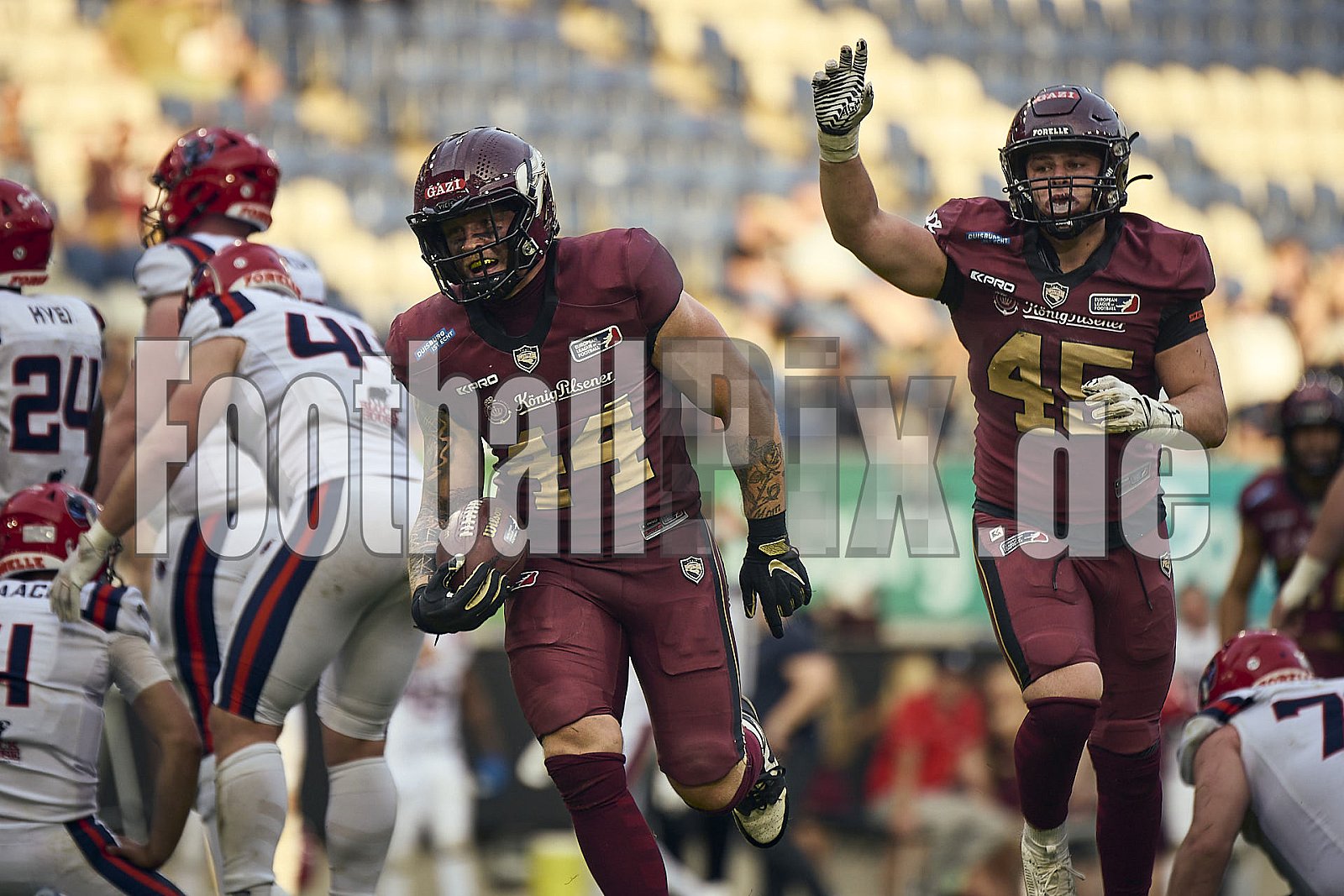 #44 Marius Kensy, Linebacker, Rhein Fire | ELF | Hamburg Sea Devils at Rhein Fire |  Punkte Endstand 0 : 43 | Schauinsland-Reisen-Arena, Duisburg | 14.06.2025 - HamburgSeaDevilsAtRheinFire