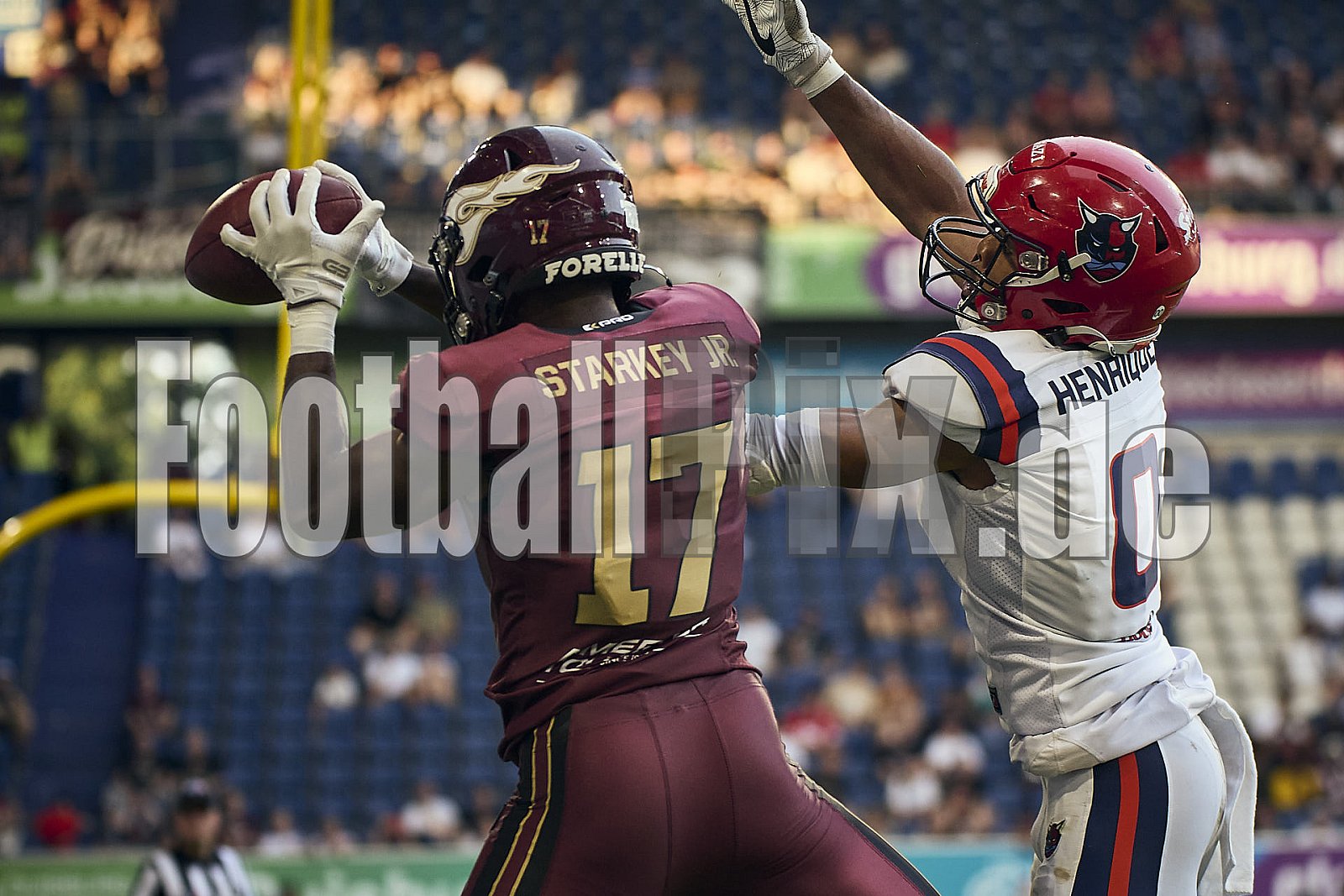 #17 Rory Starkey, Wide Receiver, Rhein Fire | Touchdown | ELF | Hamburg Sea Devils at Rhein Fire |  Punkte Endstand 0 : 43 | Schauinsland-Reisen-Arena, Duisburg | 14.06.2025 - HamburgSeaDevilsAtRheinFire