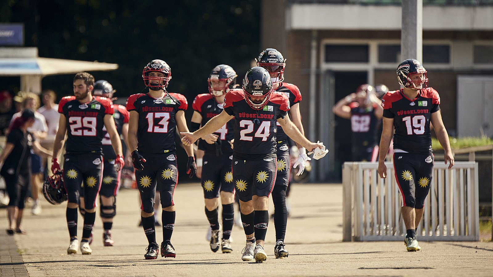 GFL | Düsseldorf Panther vs. Paderborn Dolphins |  Punkte Endstand 28 : 24 | Stadion Benrath, Dusseldorf | 09.08.2025 | Job ID: 2025-08-09_0022 - DPantherPaderbornVsPaderbornDolphins