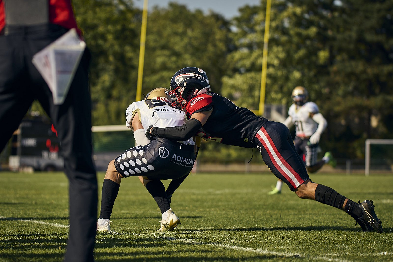 GFL | Düsseldorf Panther vs. Paderborn Dolphins |  Punkte Endstand 28 : 24 | Stadion Benrath, Dusseldorf | 09.08.2025 | Job ID: 2025-08-09_0479 - DPantherPaderbornVsPaderbornDolphins