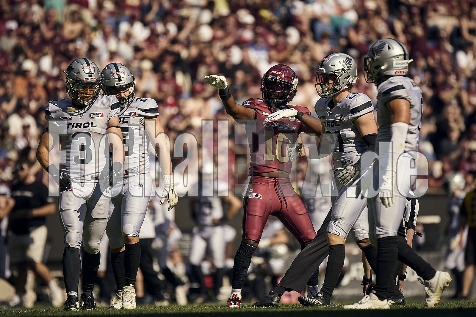 #10 Harlan Kwofie, Wide Receiver, Rhein Fire | ELF | Raiders Tirol at Rhein Fire |  Punkte Endstand 24 : 34 | Schauinsland-Reisen-Arena, Duisburg | 10.08.2025 - RaidersTirolAtRheinFire