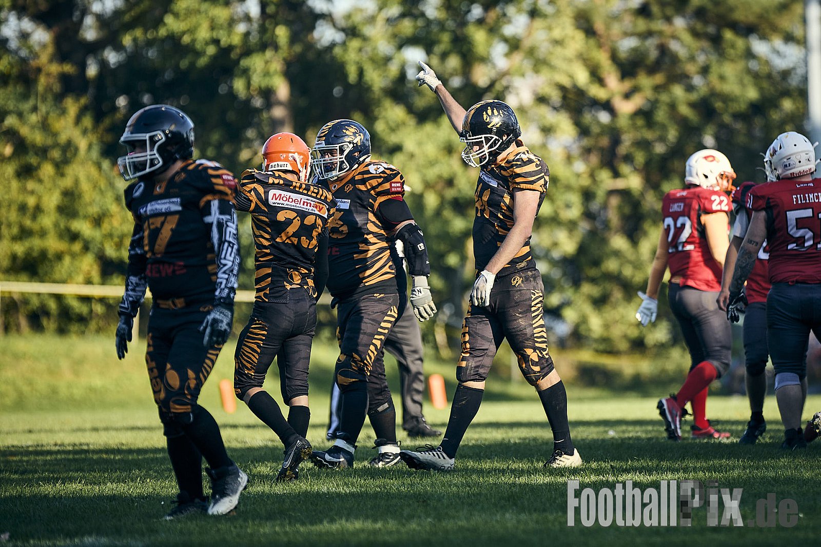 AFCV RLP Bezirksliga Mitte | Mosel Valley Tigers vs. Alzey Lions |  Punkte Endstand 12 : 21 | Sportplatz Leienkaul, Laubach | 28.09.2025 | Job ID: 2025-09-28_0663 - MoselValleyTigersVsAlzeyLions