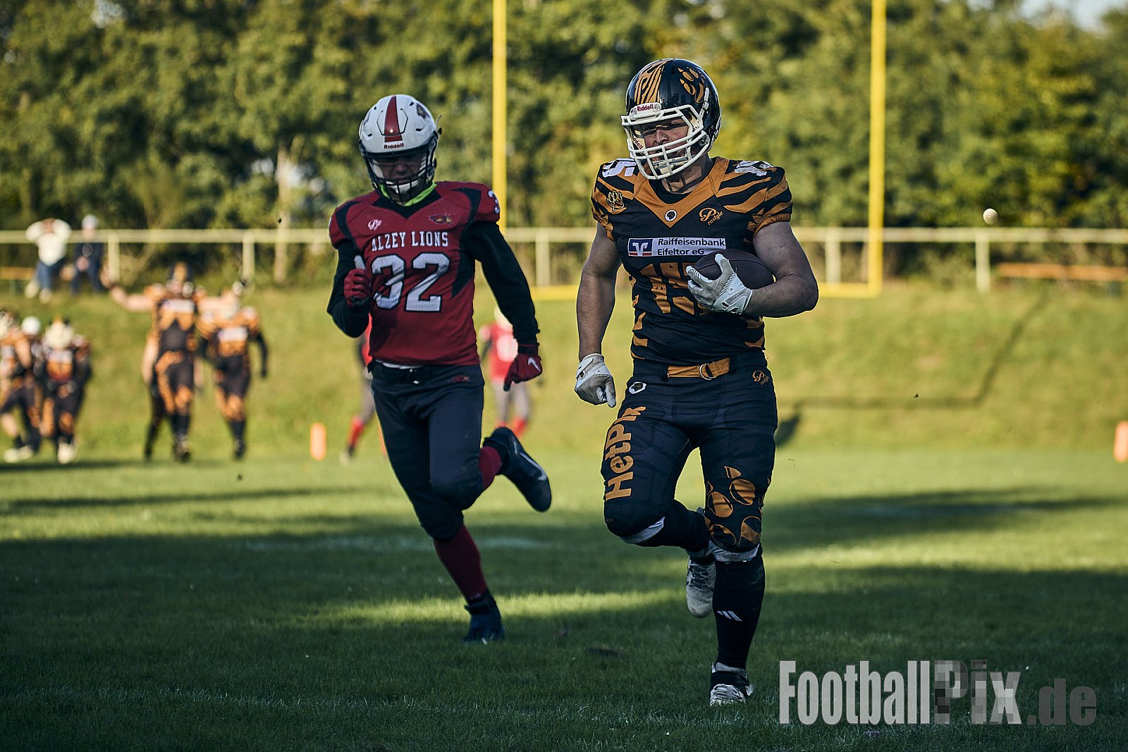 AFCV RLP Bezirksliga Mitte | Mosel Valley Tigers vs. Alzey Lions |  Punkte Endstand 12 : 21 | Sportplatz Leienkaul, Laubach | 28.09.2025 | Job ID: 2025-09-28_0703 - MoselValleyTigersVsAlzeyLions