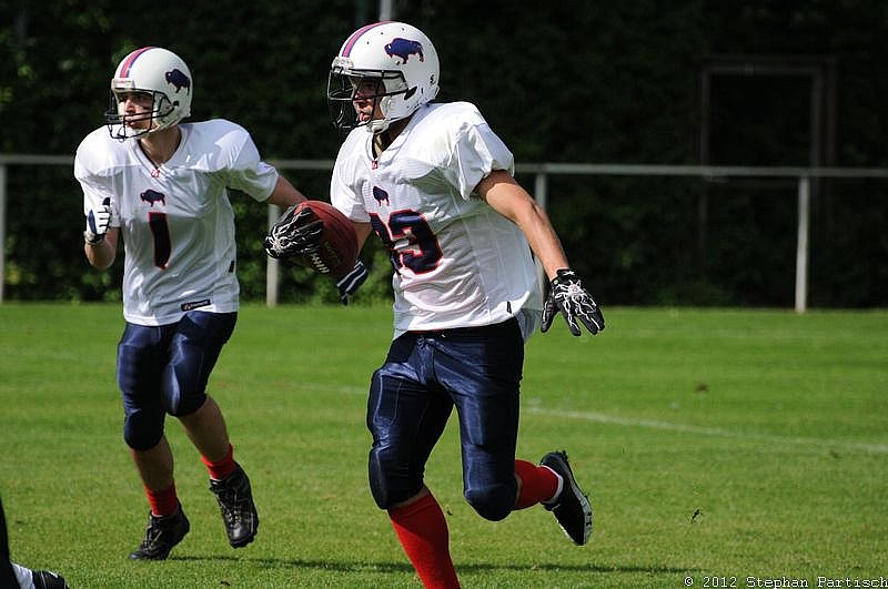 12.05.2012 Neuss Frogs vs. Kreis Heinsberg Bisons (28:6) 